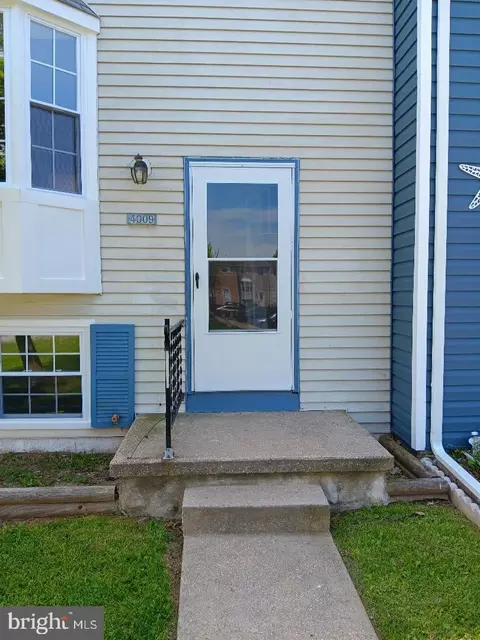 4009 Issacs Rd, Middle River, MD 21220