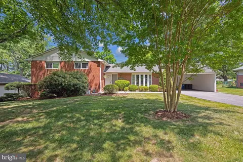 3305 Garrison Farms Rd, Pikesville, MD 21208