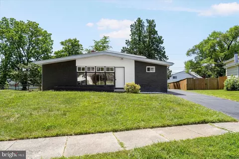 809 Sturgis Pl, Pikesville, MD 21208