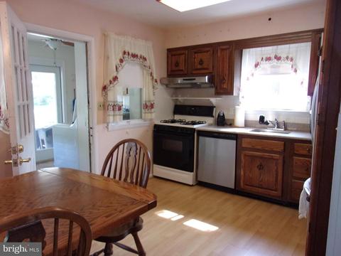 134 1st Ave, Halethorpe, MD 21227 photo 27