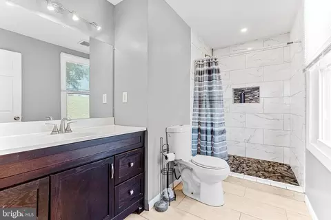 100 5th, Halethorpe, MD 21227 photo 27