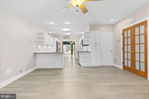 7733 Fairgreen Rd, Dundalk, MD 21222 photo 9
