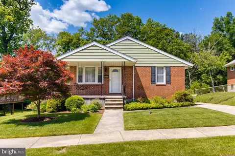 9204 Chenoak Ct, Parkville, MD 21234