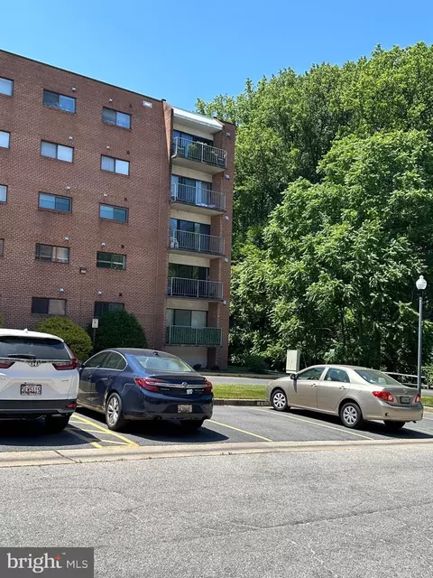 7202 Rockland Hills Dr #112, Baltimore, MD 21209