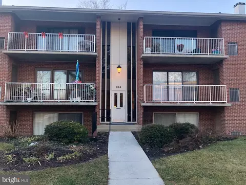 204 Cork Ln #102, Reisterstown, MD 21136