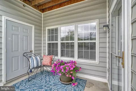 389 Hopkins Landing Dr #389, Essex, MD 21221