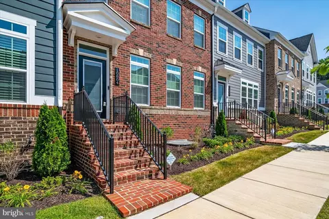 10804 Lampton St, Middle River, MD 21220