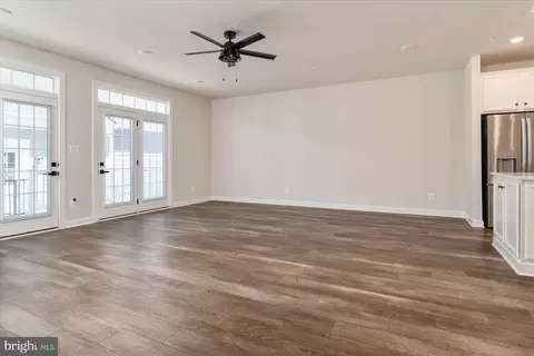 Living - 10804 Lampton St, Middle River, MD 21220 photo 3 of 4