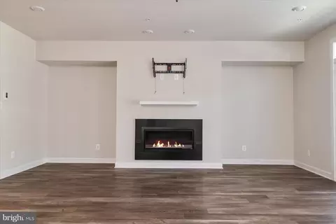 Living - 10804 Lampton St, Middle River, MD 21220 photo 2 of 4