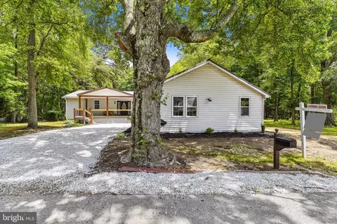 913 Middle Rd, Middle River, MD 21220 photo 2