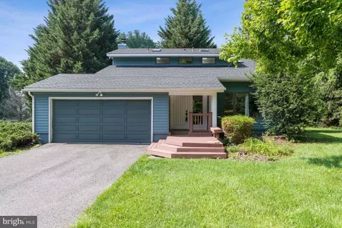 827 W Padonia Rd, Cockeysville, MD 21030