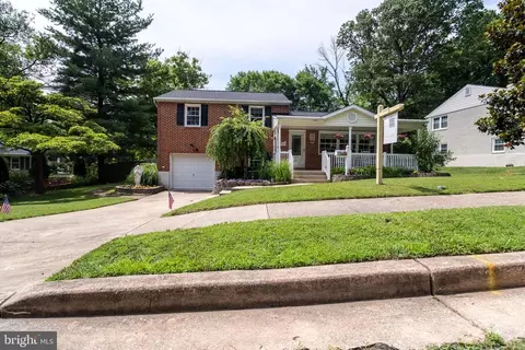 100 Rollingbrook Way, Catonsville, MD 21228