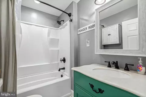 10 Elm Ave, Baltimore, MD 21206 photo 11
