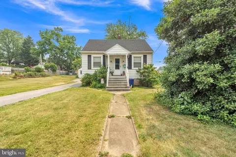 225 Elizabeth Ave, Halethorpe, MD 21227
