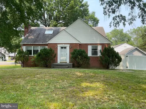7100 Oliverwood Rd, Middle River, MD 21220