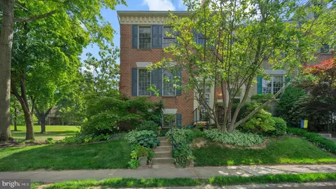44 Tenby Ct, Lutherville Timonium, MD 21093