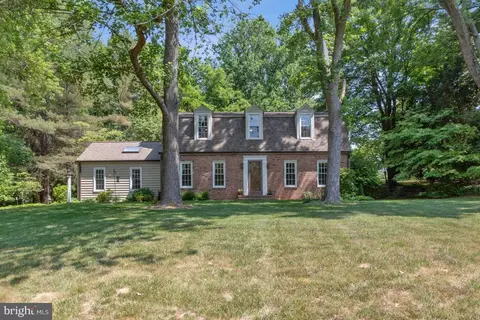 24 S Lake Way, Reisterstown, MD 21136