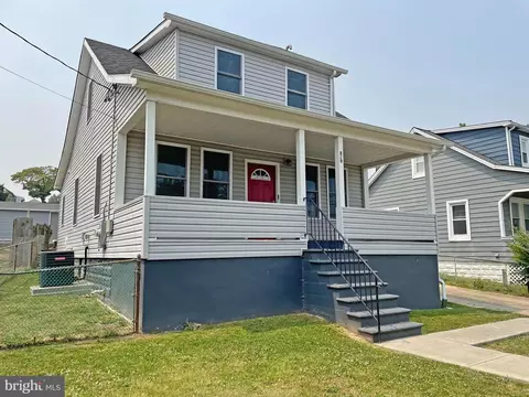 820 Old North Point Rd, Baltimore, MD 21224