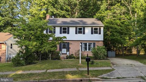 5 Iron Bolt Ct, Catonsville, MD 21228