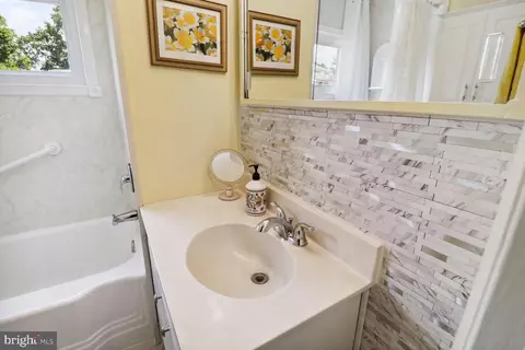 1006 Plover Dr, Halethorpe, MD 21227 photo 21