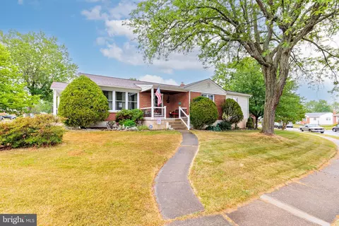 2412 Lakewood Rd, Parkville, MD 21234
