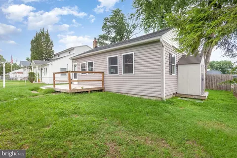 4 Armor Ct, Middle River, MD 21220 photo 3