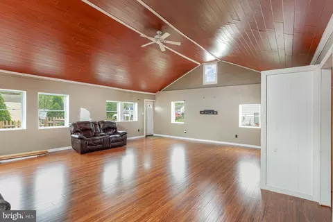 4 Armor Ct, Middle River, MD 21220 photo 6