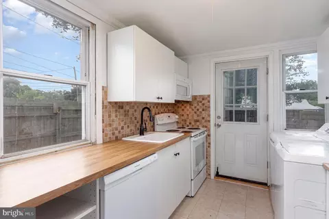 4 Armor Ct, Middle River, MD 21220 photo 15
