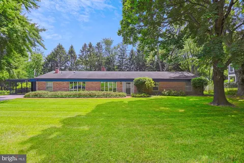 3409 Janellen Dr, Pikesville, MD 21208