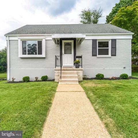 715 Cloudyfold Dr, Pikesville, MD 21208