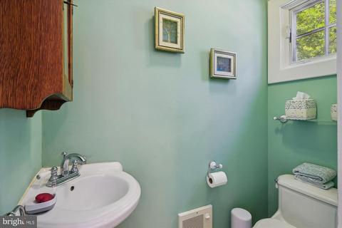 604 Regester Ave, Baltimore, MD 21212 photo 24