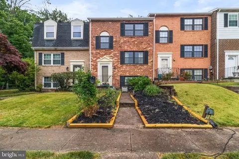 13 Drawbridge Ct, Catonsville, MD 21228