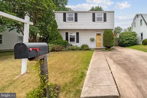 1203 7 Oaks Rd, Halethorpe, MD 21227