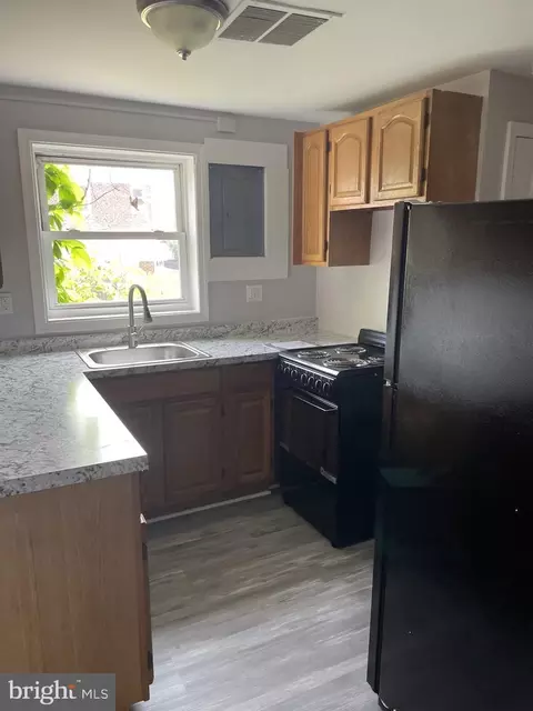 417 Maple Ln, Dundalk, MD 21222 photo 5