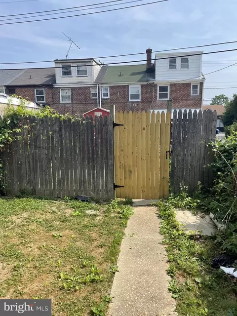 417 Maple Ln, Dundalk, MD 21222 photo 3