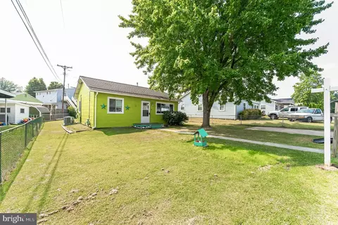 11 Propeller Dr, Middle River, MD 21220 photo 4