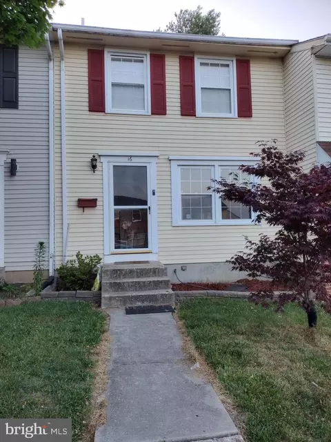 16 Duchess Ct, Rosedale, MD 21237