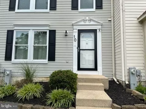 10 Ketch Cay Ct, Middle River, MD 21220