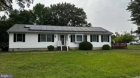 851 Sue Grove Rd, Essex, MD 21221