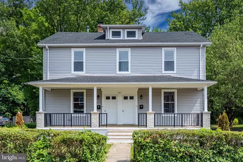 707 Norris Ln, Essex, MD 21221