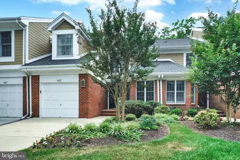 145 River Oaks Cir, Pikesville, MD 21208