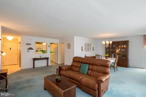 205 E Joppa Rd #1906, Towson, MD 21286 photo 6