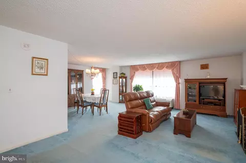 205 E Joppa Rd #1906, Towson, MD 21286 photo 3