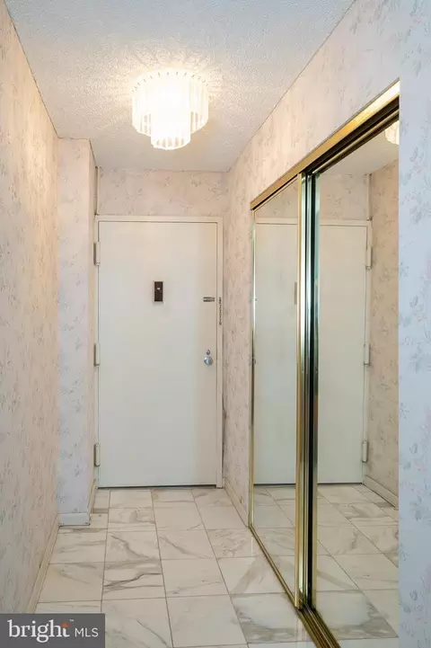 205 E Joppa Rd #1906, Towson, MD 21286 photo 2