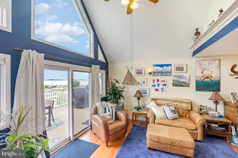 2809 Bay Dr, Sparrows Point, MD 21219 photo 8