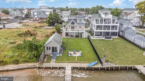 2809 Bay Dr, Sparrows Point, MD 21219