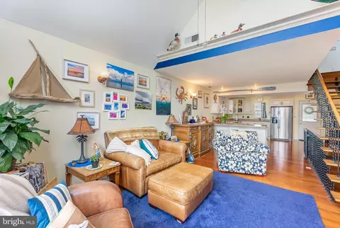 2809 Bay Dr, Sparrows Point, MD 21219 photo 10