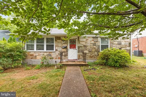 708 Greenwood Rd, Pikesville, MD 21208