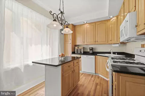 3 Willow Ave, Baltimore, MD 21206