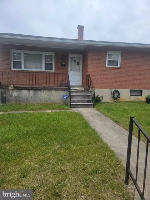 809 Bobby Rd, Catonsville, MD 21228